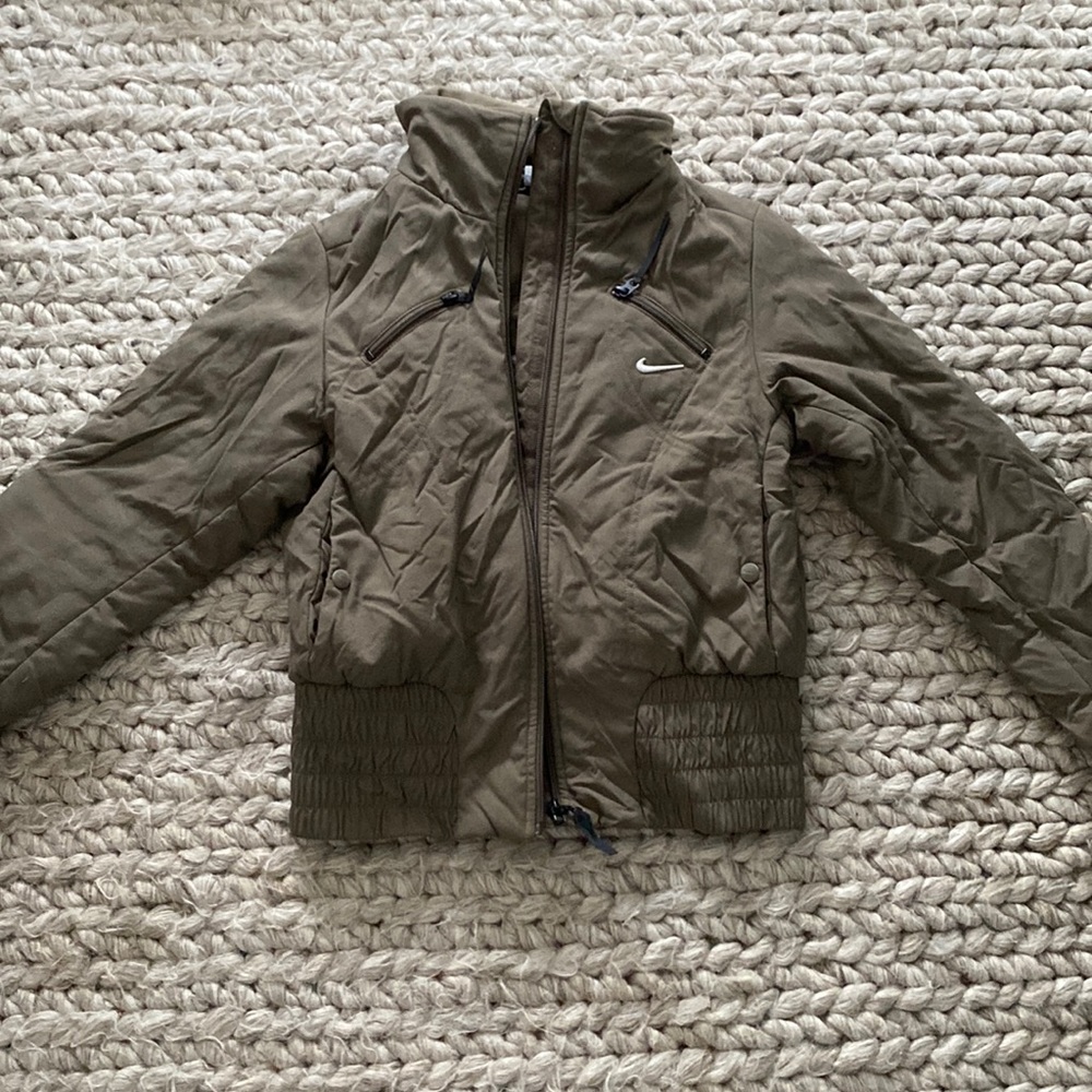 Small Nike puffer winter jacket